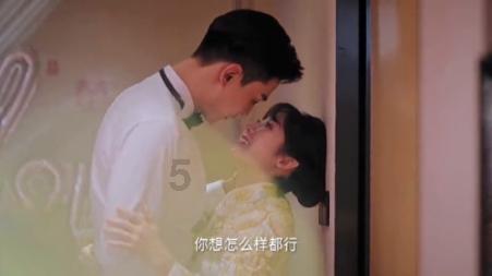 谢帝高中时就能创作歌曲，曾经获得过原创大奖，也有电影的表演