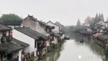 双人跨栏赛跑