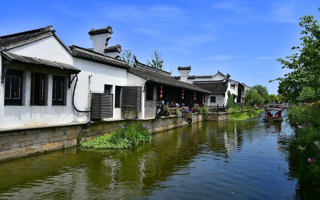 【两会关注】文安梅代表:传承民族文化 为打造世界级旅游目的地贡献力量